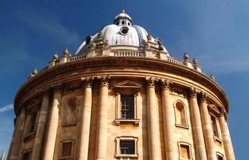 Radcliffe Camera blue sky background